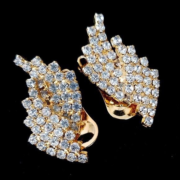 Vintage 1960s Special Occasion Rhinestone Goldtone Clip On Earrings - Picture 7 of 14